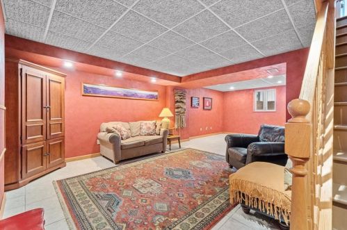 526 Leland Dr, Pittsburgh PA 15236-2758 exterior