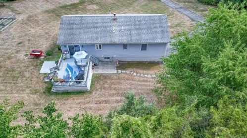 38 Sedgewick Rd, Poughkeepsie NY 12603-6300 exterior