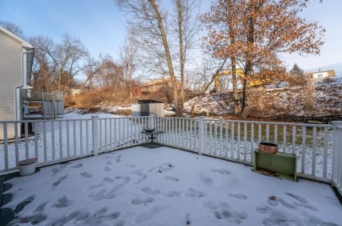 29 Pocantico Ave, Springfield MA 01109-1463 exterior