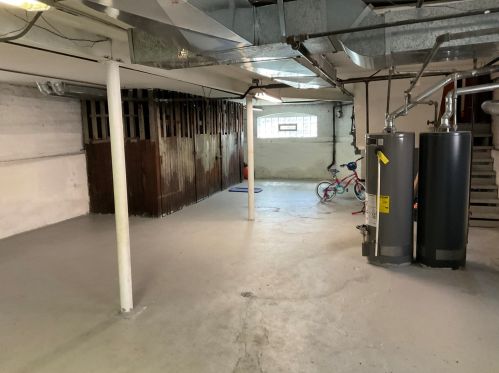 7915 Rhodes Ave, Chicago IL 60619-3020 exterior