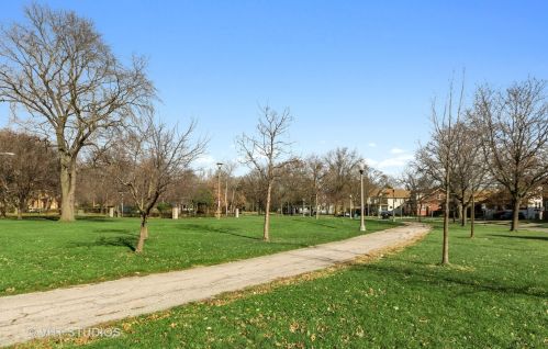 11019 Homewood Ave, Chicago IL 60643-3439 exterior