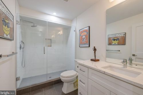 1818 37th St, Washington DC  20007-2238 exterior