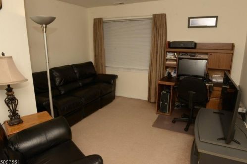 113 Orlando St, Edison NJ 08817-3341 exterior