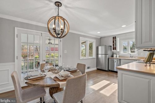 3309 Carolina Pl, Alexandria, VA 22305-1707