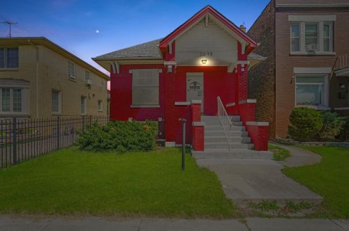 7219 Calumet Ave, Chicago, IL 60619-1760