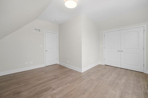 7147 University Ave, Chicago IL 60619-1326 exterior