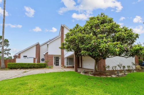 18706 Walden Frst Dr, Humble TX 77346-6002 exterior