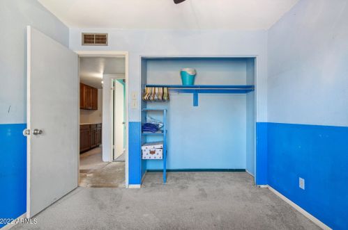 4026 Christy Dr, Phoenix AZ 85028-3108 exterior