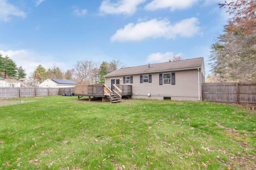 105 Joan St, Springfield MA  01129-1533 exterior