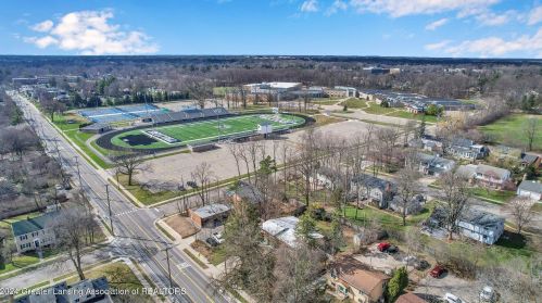 615 Burcham Dr, East Lansing MI 48823-2746 exterior