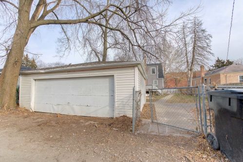 10742 Whipple St, Chicago IL 60655-2008 exterior