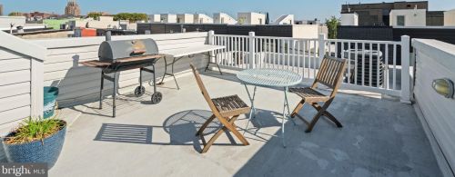 1936 Cumberland St, Philadelphia PA 19125-0037 exterior