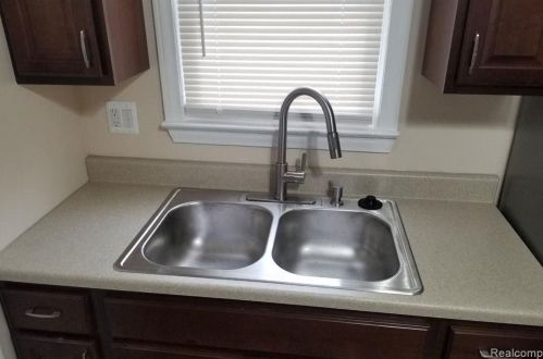 4912 Weddell St, Dearborn Heights MI  48125-3036 exterior