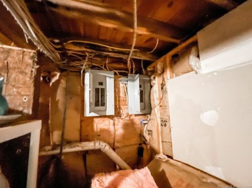 1032 High St, Killingly CT 06239-3018 exterior