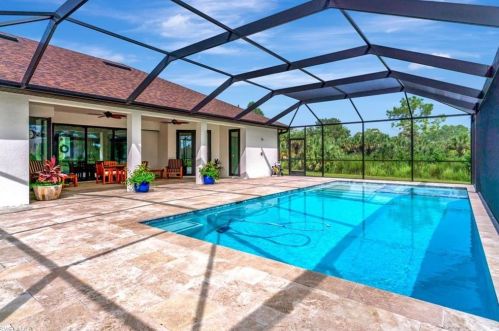 870 8 St, Naples FL 34120-0411 exterior