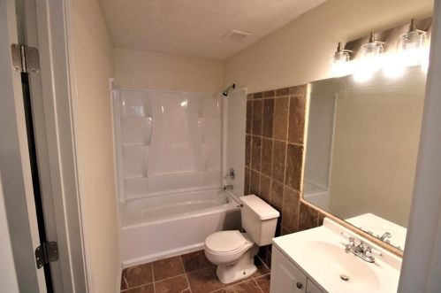 4571 Broadwater Trl, Duluth GA 30096-6267 exterior