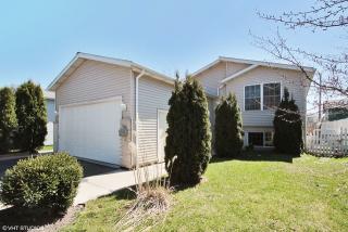 1529 11th St, Waukegan, IL 60085-7602