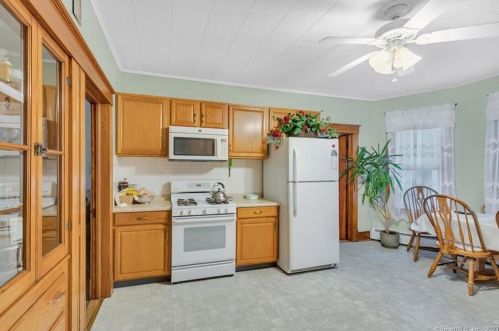 194 Gold St, New Britain CT 06053-3758 exterior