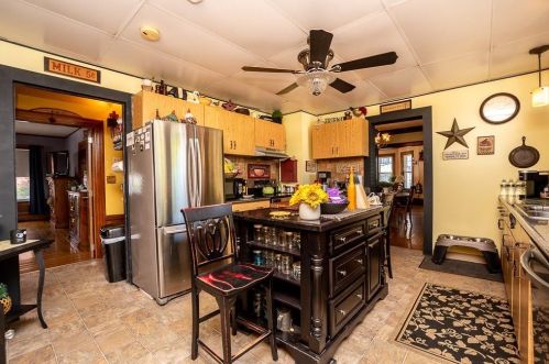 180 Wood Ave, Woonsocket RI 02895-2131 exterior