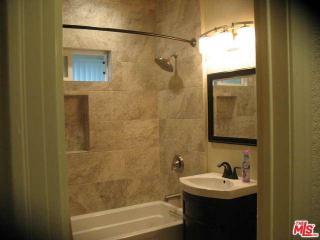 1119 Cloverdale Ave, Los Angeles CA  90019-6744 exterior