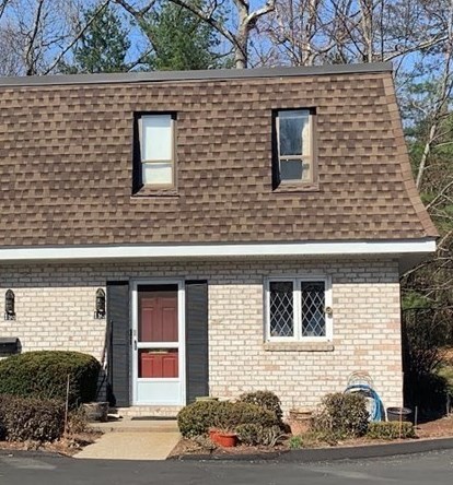 193 Porter Lake Dr, Springfield, MA 01106-1246