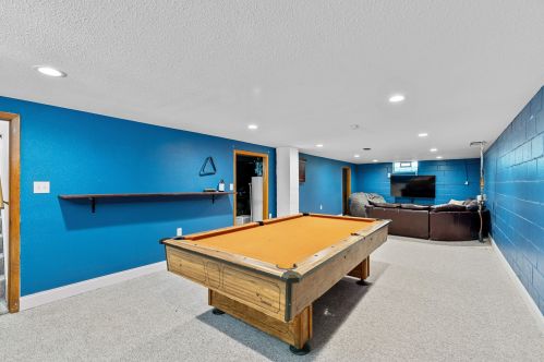 3319 Dayfield Ave, Milwaukee WI 53207-3112 exterior