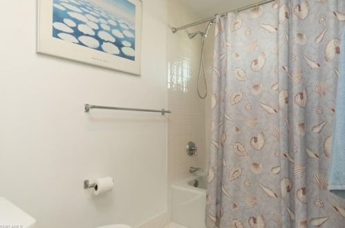 2120 Shad Ct, Naples FL exterior