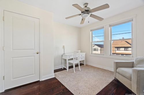 625 Naugatuck Ave, Milford CT 06461-4061 exterior