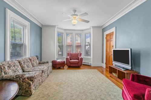 246 Smith St, Providence RI 02911-3307 exterior