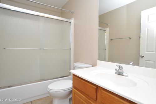 8517 Ramona Madera Ln, Tucson AZ  85747-5712 exterior