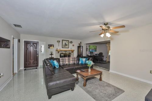 407 Bon Aire Ave, Tampa FL 33617-6322 exterior