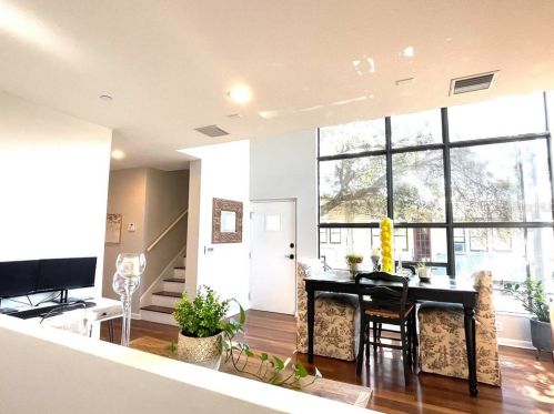 3012 Barcelona St, Tampa, FL 33629-7265