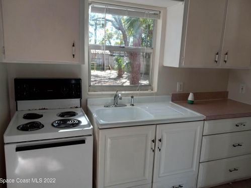 510 Tropical Trl, Merritt Island FL 32953-6016 exterior