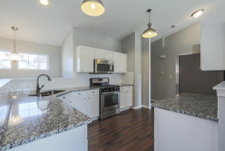 817 Asbury Dr, Aurora IL  60502-9087 exterior