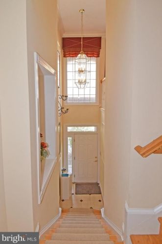 1322 Lessard Ln, Mc Lean VA  22101-3630 exterior