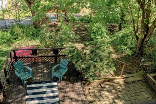 2431 Arlington Ave, Pittsburgh PA 15203-1313 exterior