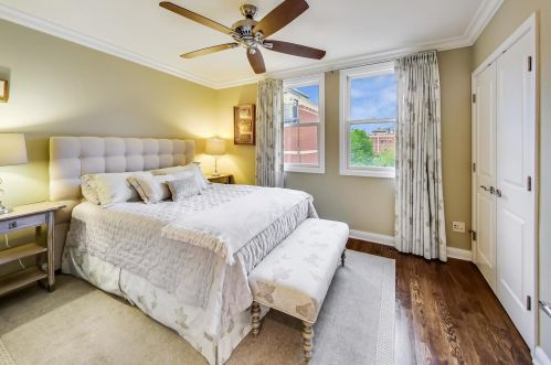 1032 Crosby St, Chicago IL  60610-2404 exterior