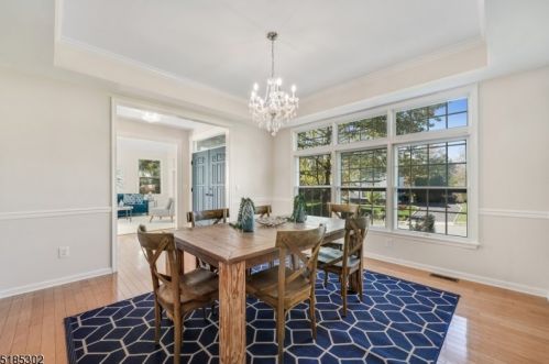 11 Bakley Ter, Town Center NJ  07052-2169 exterior