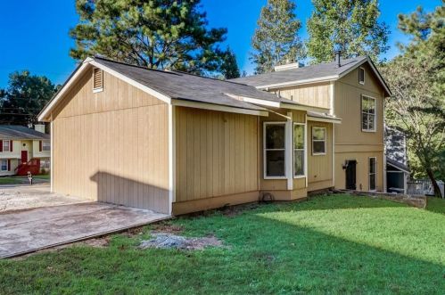 5370 Frst Downs Cir, Atlanta GA 30349-2485 exterior