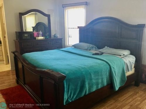 2947 Fiddlewood Cir, Fort Pierce FL 34952-3342 exterior