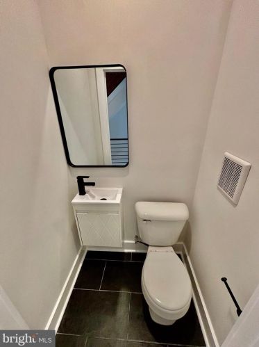 2531 Cedar St, Philadelphia PA 19134-4318 exterior