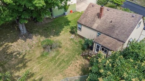 223 Auburn St, Pittsburgh PA  15206-3209 exterior