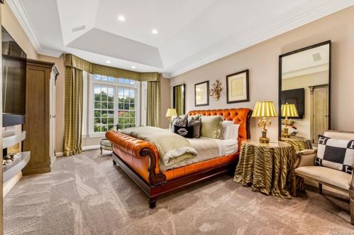 2 Shadow Tree Ln, Briarcliff NY 10510-2255 exterior