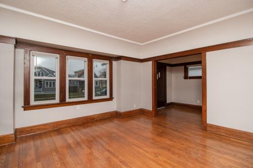 4608 39th St, Milwaukee WI  53209-5860 exterior