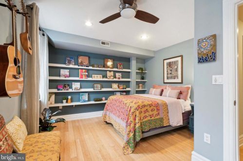 769 24 St, Philadelphia PA 19130-2539 exterior