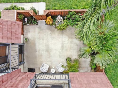 619 Buttonwood Ln, Boynton Beach FL 33436-7124 exterior