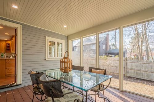 544 Quinobequin Rd, Newton MA 02468-2129 exterior