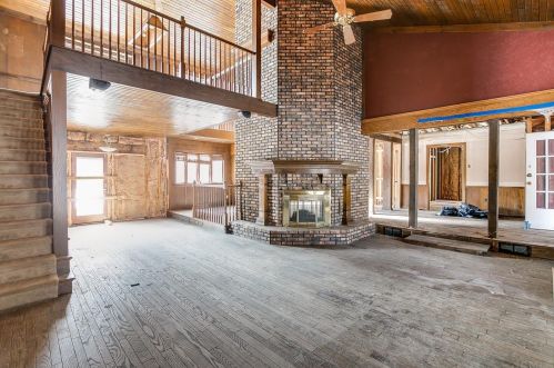 12550 Day Rd, Mishawaka, IN 46545-5203