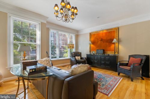 393 Cameron Sta Blvd, Alexandria VA 22304-8681 exterior