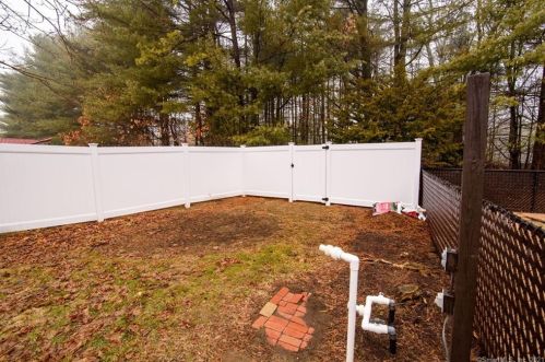 16 Seagrave St, Killingly CT 06239-4129 exterior